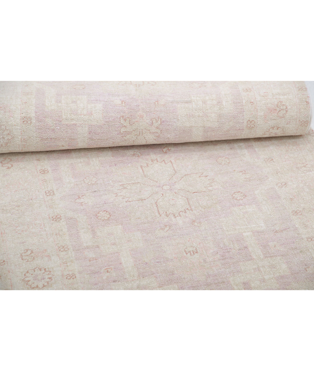 Hand Knotted Serenity Wool Rug - 2'6'' x 8'11'' 2'6'' x 8'11'' (75 X 268) / Pink / Ivory