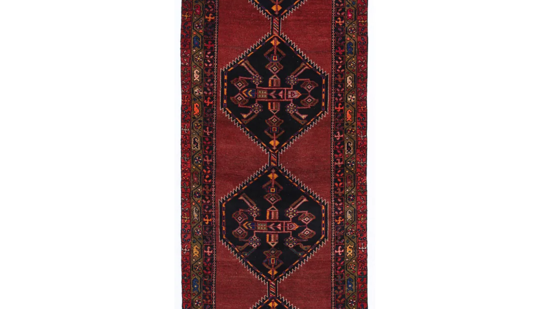 Hamadan Rugs — A Complete Guide to the Persian Village Classic, History & How to Choose One