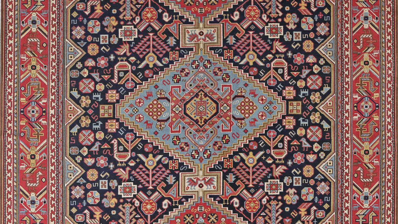 Qashqai Rugs — A Complete Guide to the Persian Nomadic Tribal Weave
