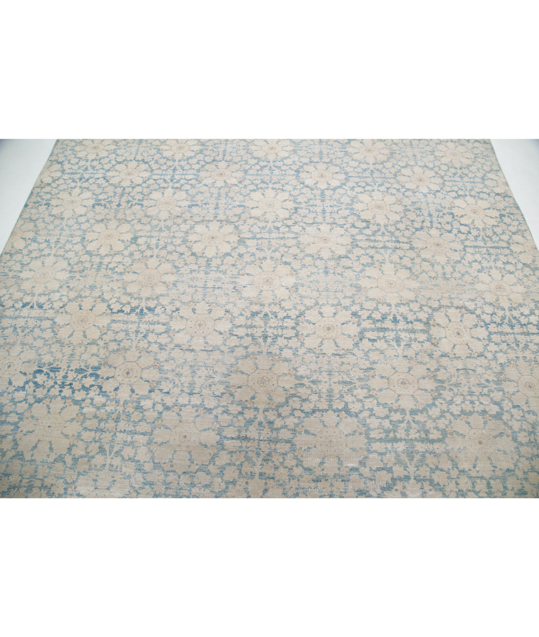 Hand Knotted Fine Artemix Wool Rug - 7'9'' x 9'7'' 7'9'' x 9'7'' (233 X 288) / Blue / Ivory