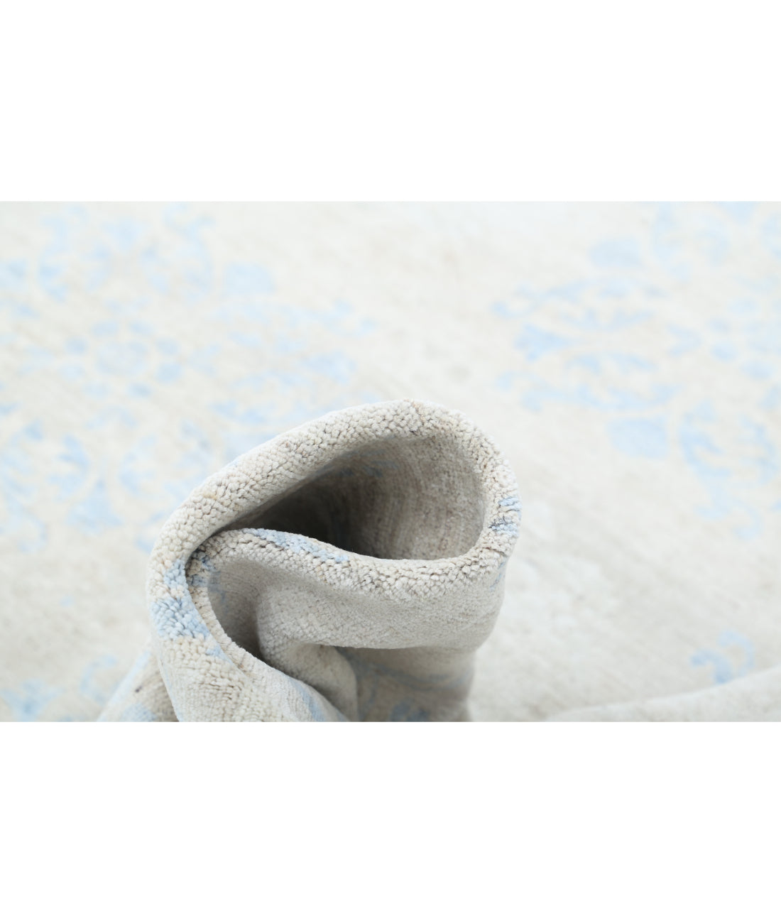 Hand Knotted Fine Serenity Wool Rug - 9'1'' x 12'1'' 9'1'' x 12'1'' (273 X 363) / Ivory / Blue