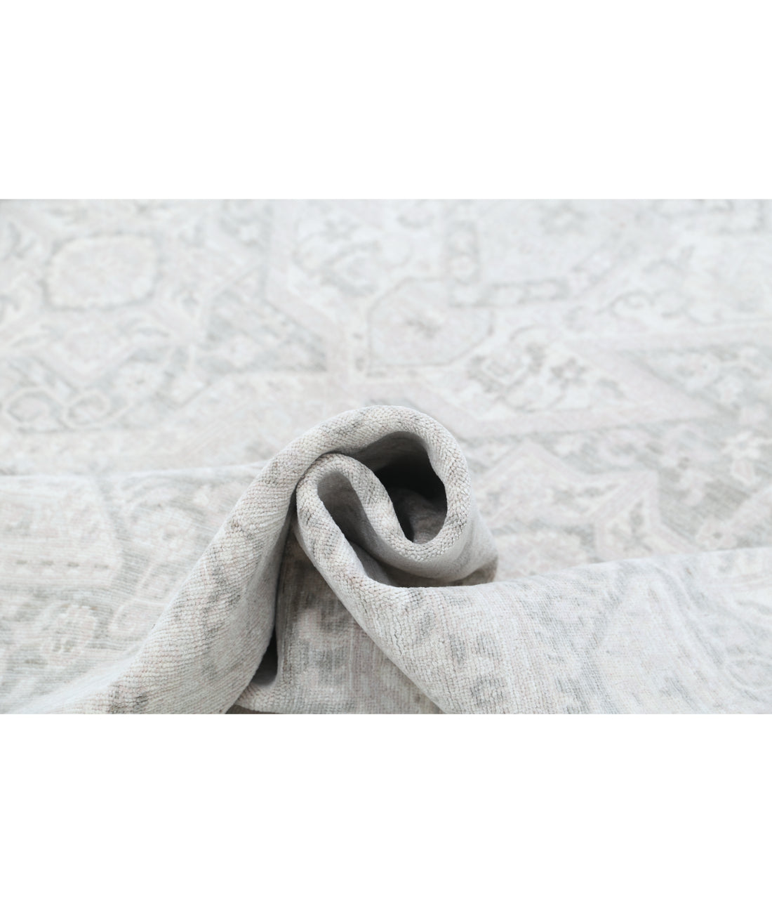 Hand Knotted Serenity Artemix Wool Rug - 7'8'' x 9'11'' 7'8'' x 9'11'' (230 X 298) / Taupe / Ivory