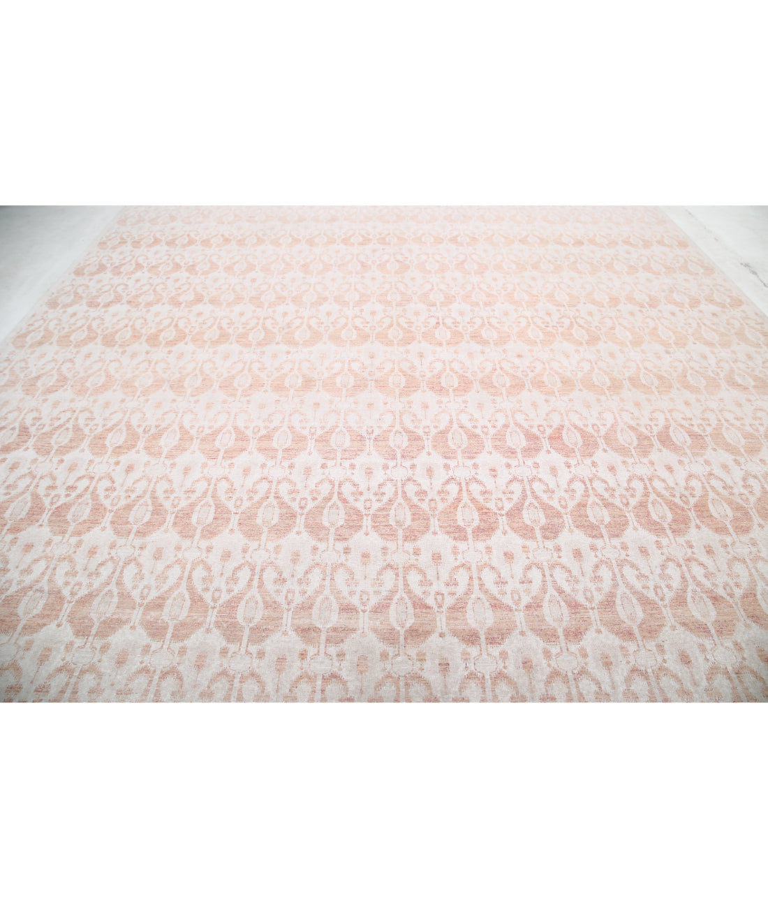 Hand Knotted Ikat Wool Rug - 12'1'' x 17'5'' 12'1'' x 17'5'' (363 X 523) / Ivory / Pink