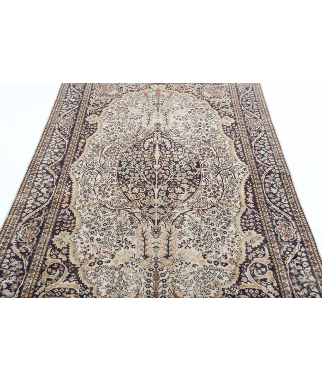 Hand Knotted Antique Persian Tabriz Wool Rug - 4'6'' x 8'0'' 4'6'' x 8'0'' (135 X 240) / Ivory / Brown