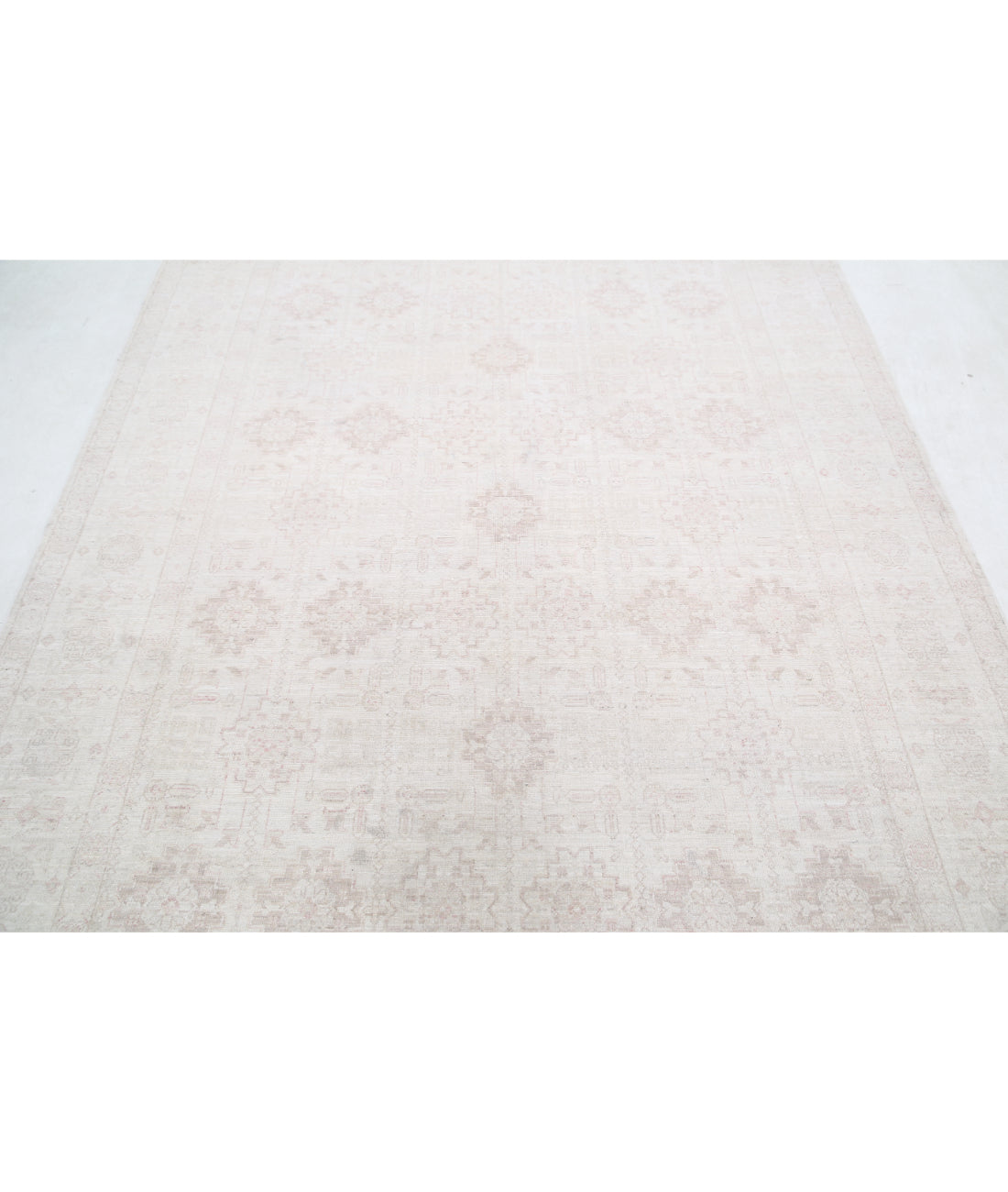 Hand Knotted Serenity Wool Rug - 6'1'' x 8'6'' 6'1'' x 8'6'' (183 X 255) / Ivory / Taupe