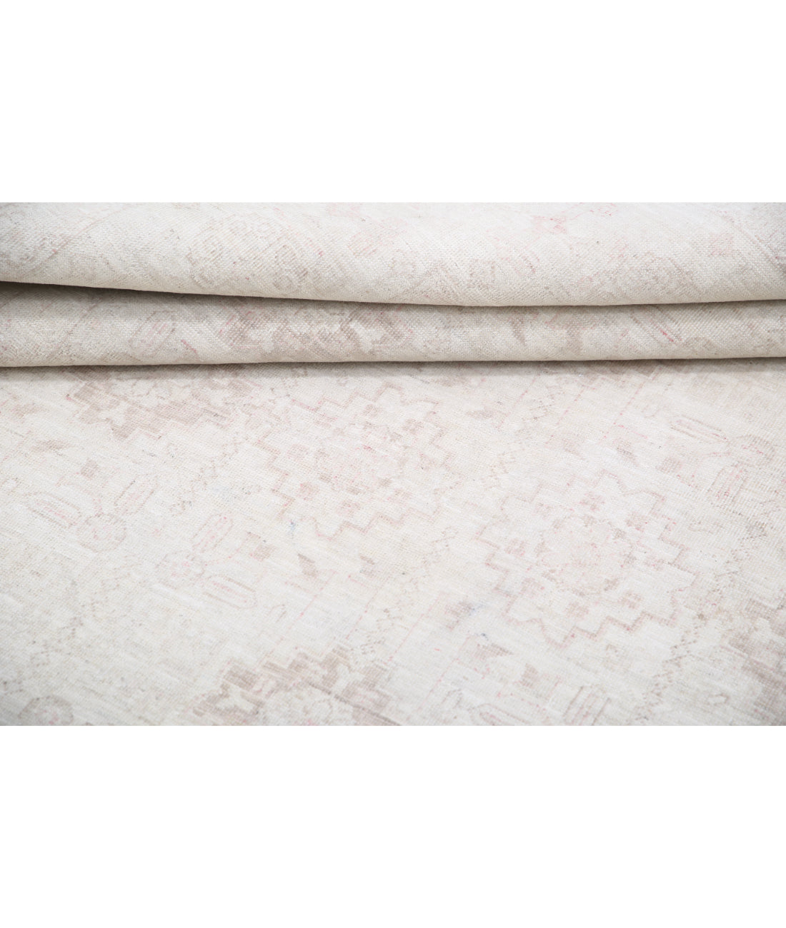 Hand Knotted Serenity Wool Rug - 6'1'' x 8'6'' 6'1'' x 8'6'' (183 X 255) / Ivory / Taupe