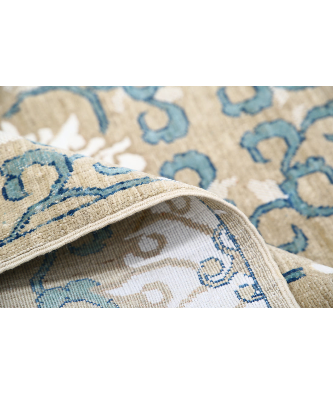 Hand Knotted Fine Artemix Wool & Silk Rug - 8'0'' x 9'5'' 8'0'' x 9'5'' (240 X 283) / Green / White