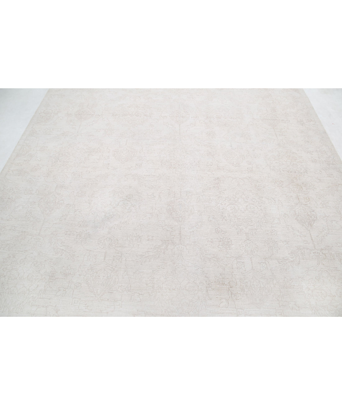 Hand Knotted Artemix Wool Rug - 7'11'' x 9'5'' 7'11'' x 9'5'' (238 X 283) / Ivory / Taupe