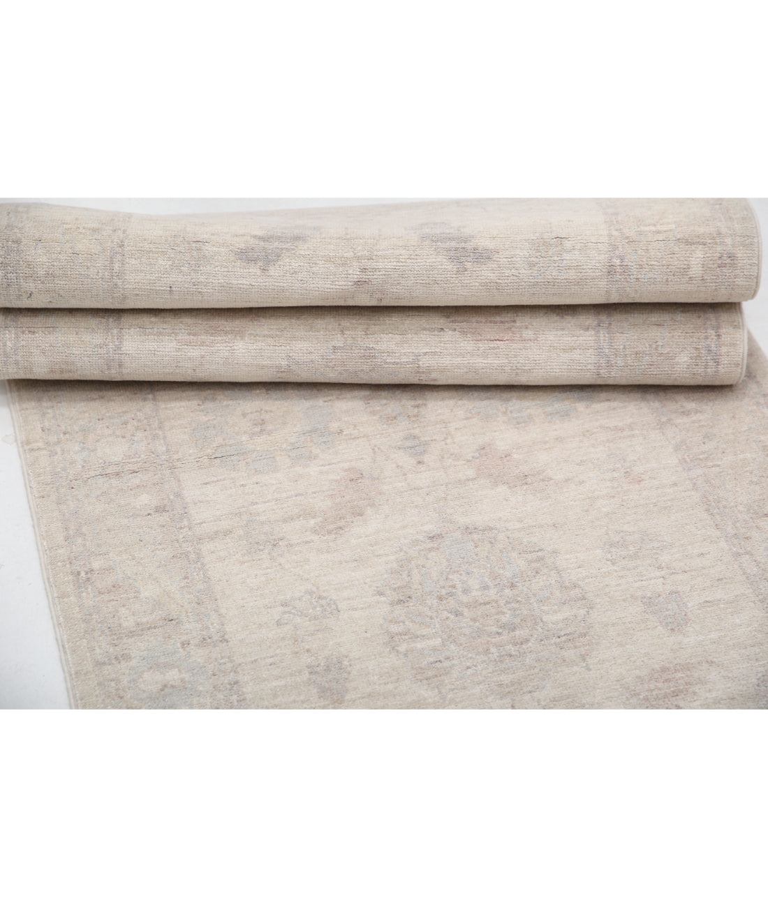 Hand Knotted Serenity Wool Rug - 2'6'' x 8'6'' 2'6'' x 8'6'' (75 X 255) / Ivory / Brown