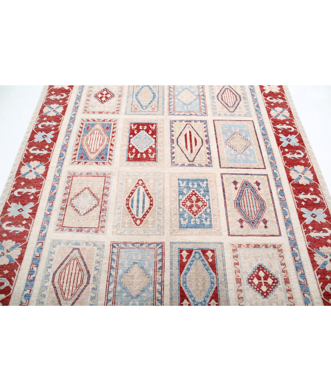 Hand Knotted Bakhtiari Wool Rug - 6'6'' x 7'10'' 6'6'' x 7'10'' (195 X 235) / Ivory / Red