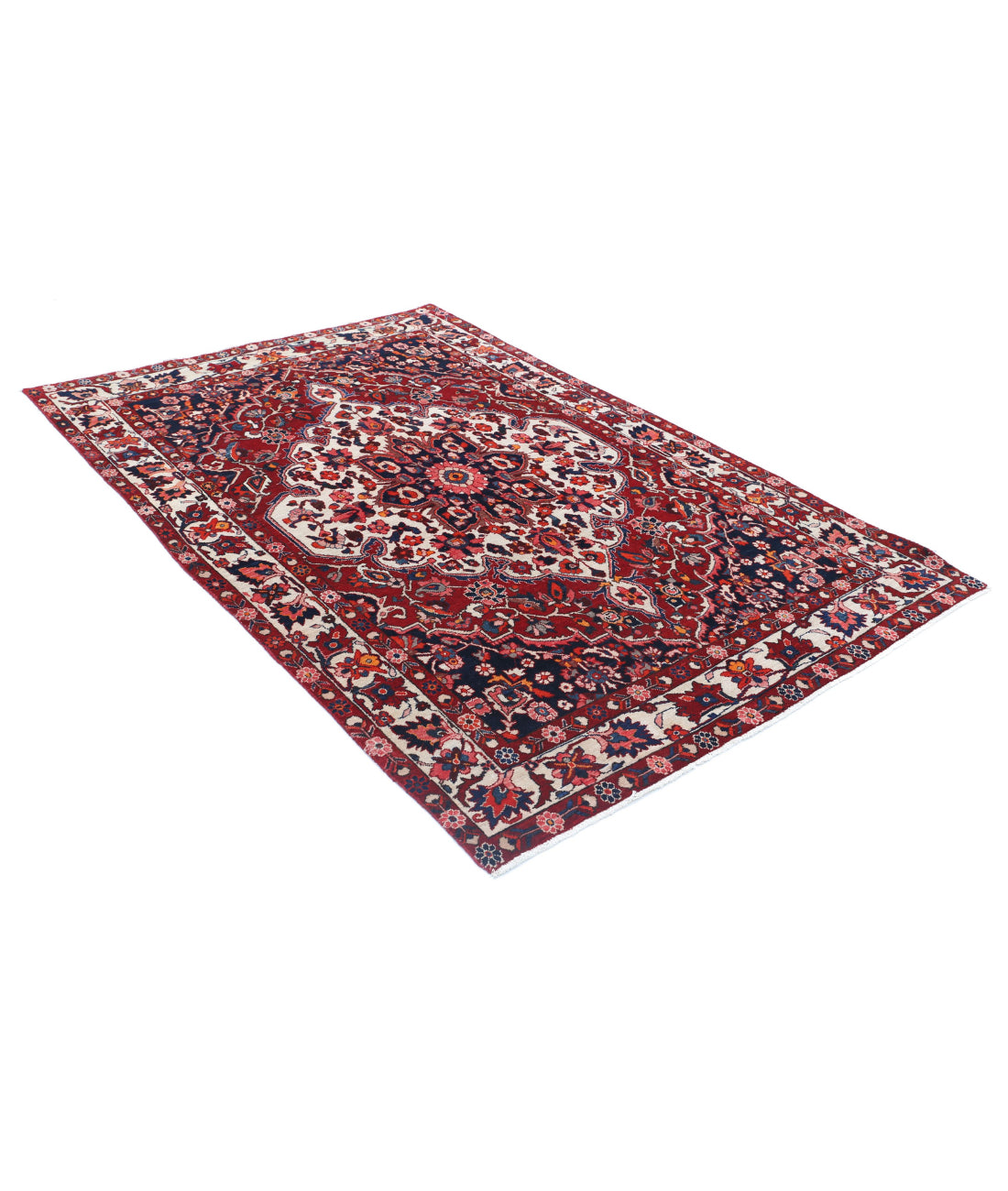 Hand Knotted Persian Bakhtiari Wool Rug - 5'3'' x 8'1'' 5'3'' x 8'1'' (158 X 243) / Red / Ivory