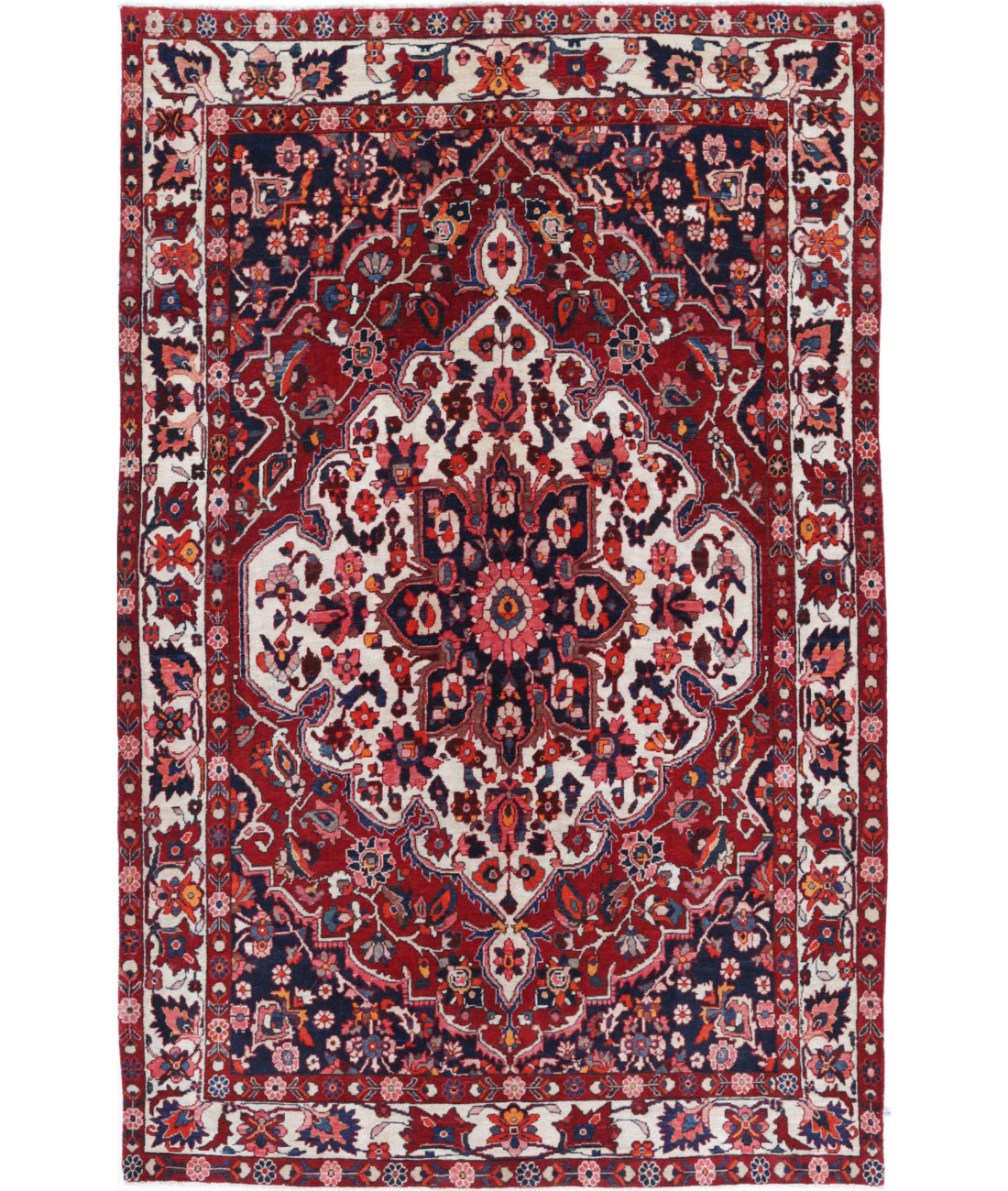 Hand Knotted Persian Bakhtiari Wool Rug - 5'3'' x 8'1'' 5'3'' x 8'1'' (158 X 243) / Red / Ivory