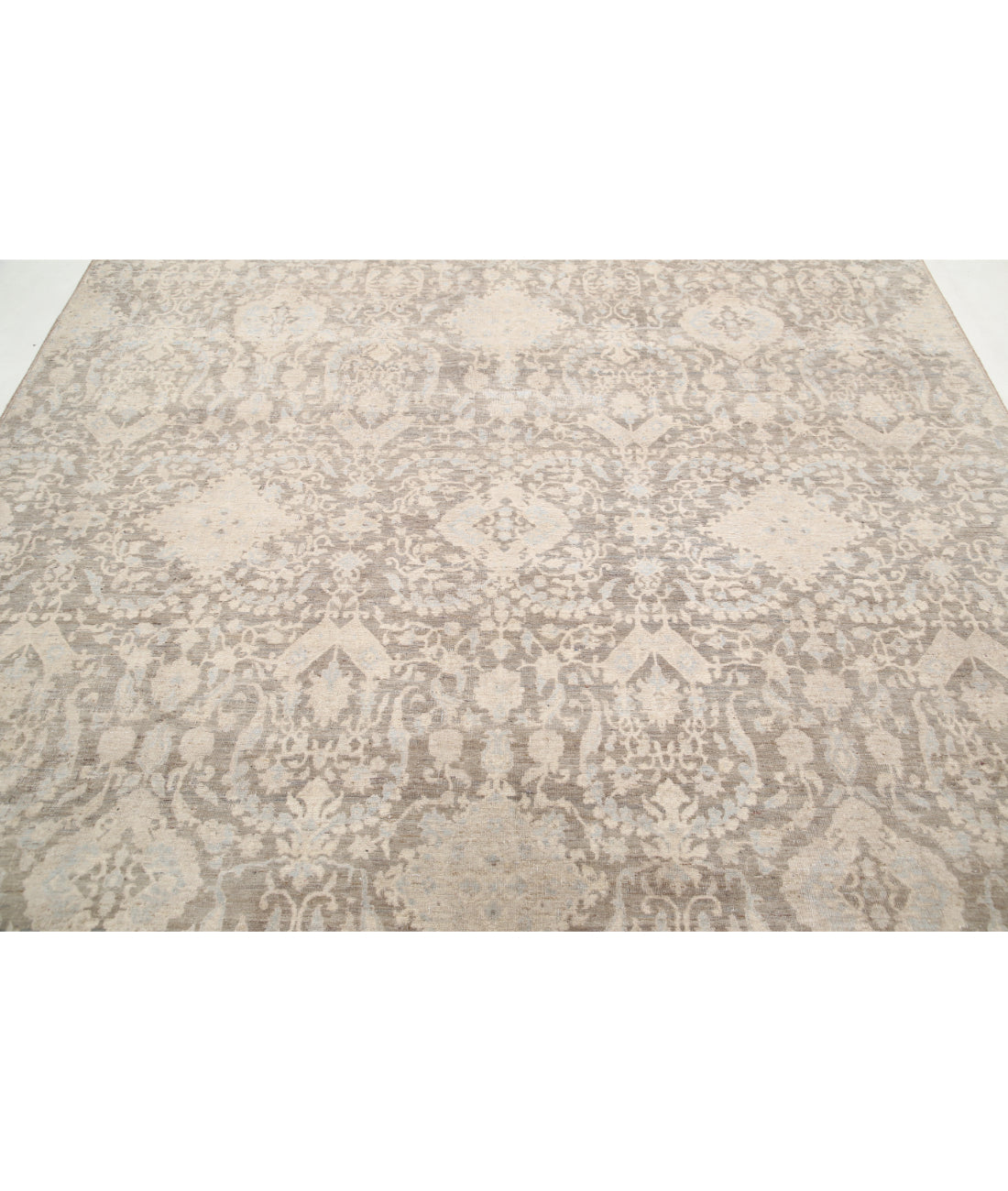 Hand Knotted Artemix Wool Rug - 7'8'' x 9'4'' 7'8'' x 9'4'' (230 X 280) / Grey / Ivory