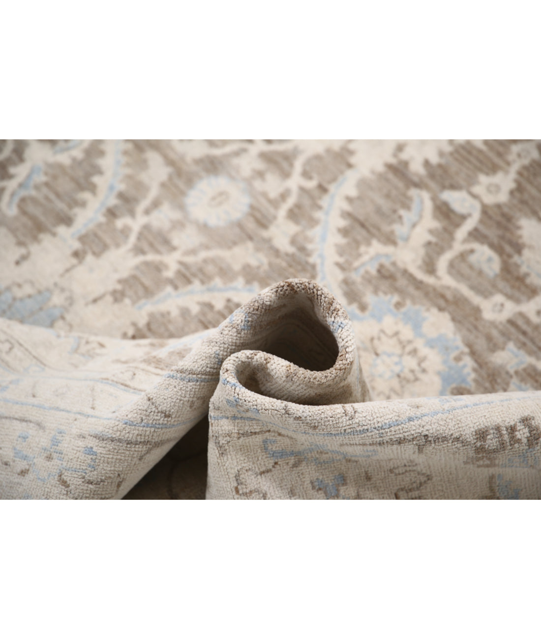 Hand Knotted Serenity Wool Rug - 7'7'' x 9'9'' 7'7'' x 9'9'' (228 X 293) / Brown / Ivory