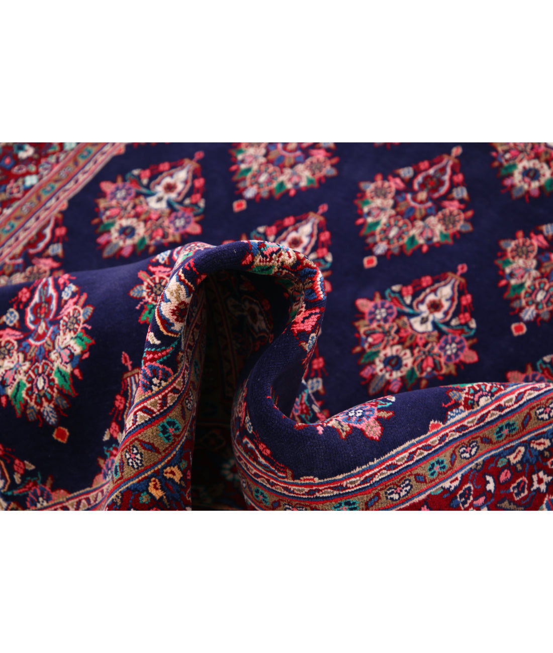 Hand Knotted Persian Kashan Wool Rug - 4'4'' x 6'9'' 4'4'' x 6'9'' (130 X 203) / Blue / Red