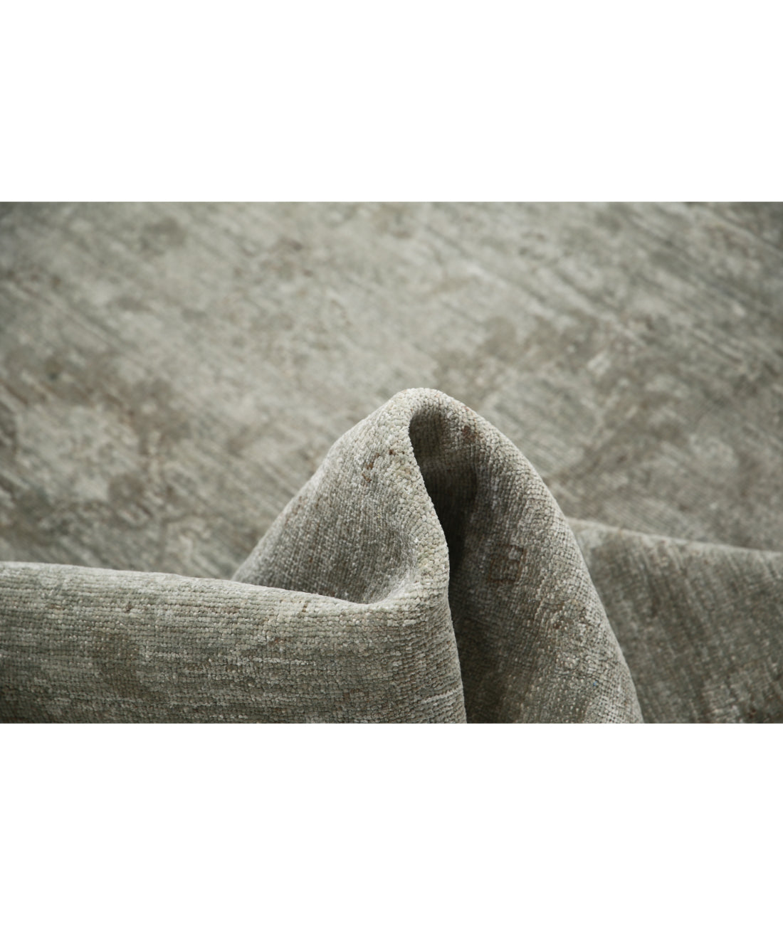 Hand Knotted Overdye Wool Rug - 5'4'' x 5'6'' 5'4'' x 5'6'' (160 X 165) / Grey / Grey