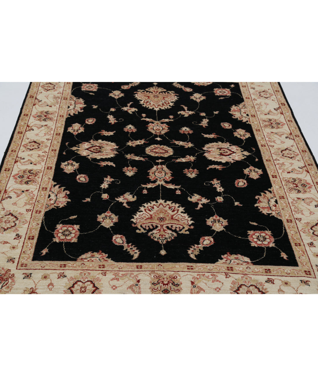 Hand Knotted Ziegler Farhan Wool Rug - 4'11'' x 6'3'' 4'11'' x 6'3'' (148 X 188) / Black / Ivory