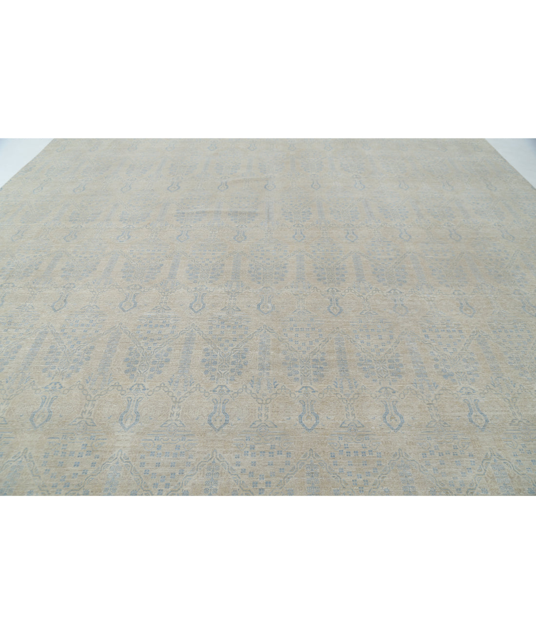 Hand Knotted Fine Artemix Wool Rug - 12'5'' x 17'8'' 12'5'' x 17'8'' (373 X 530) / Beige / Blue