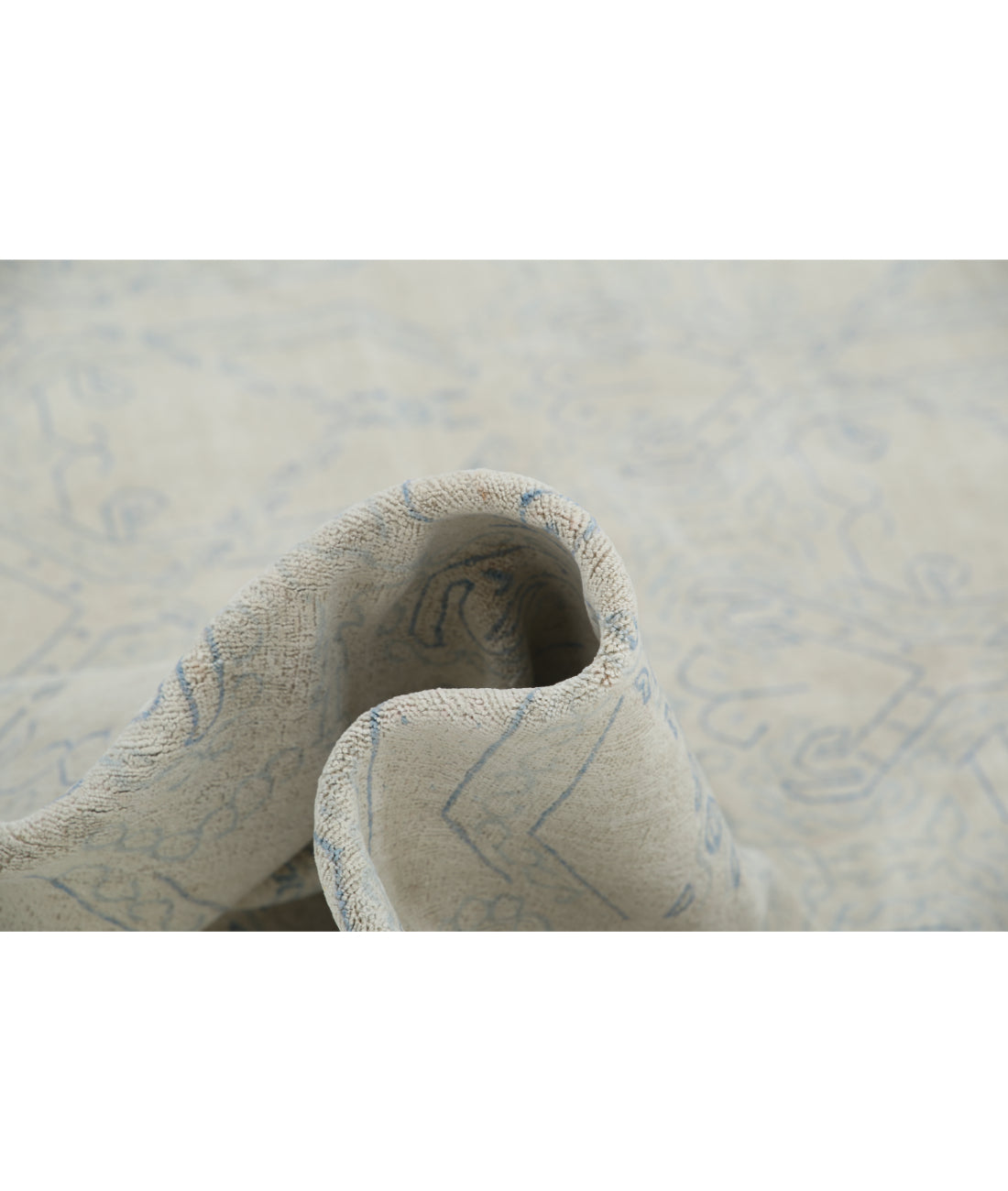 Hand Knotted Fine Artemix Wool Rug - 12'11'' x 17'2'' 12'11'' x 17'2'' (388 X 515) / Ivory / Blue