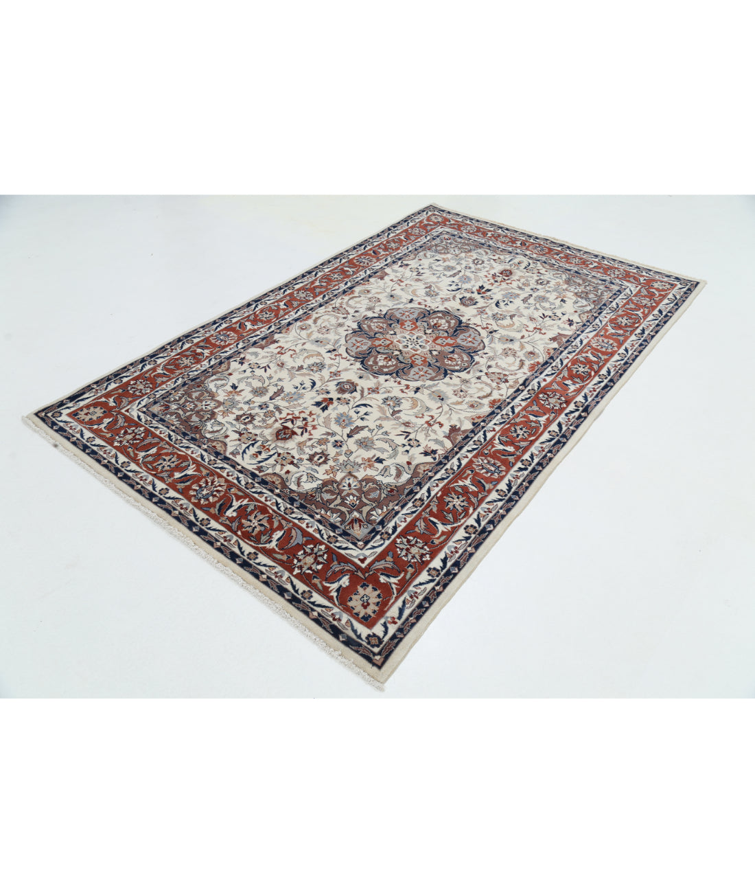 Hand Knotted Heritage Persian Style Wool Rug - 5'1'' x 8'0'' 5' 1" X 8' 0" (155 X 244) / Ivory / Rust