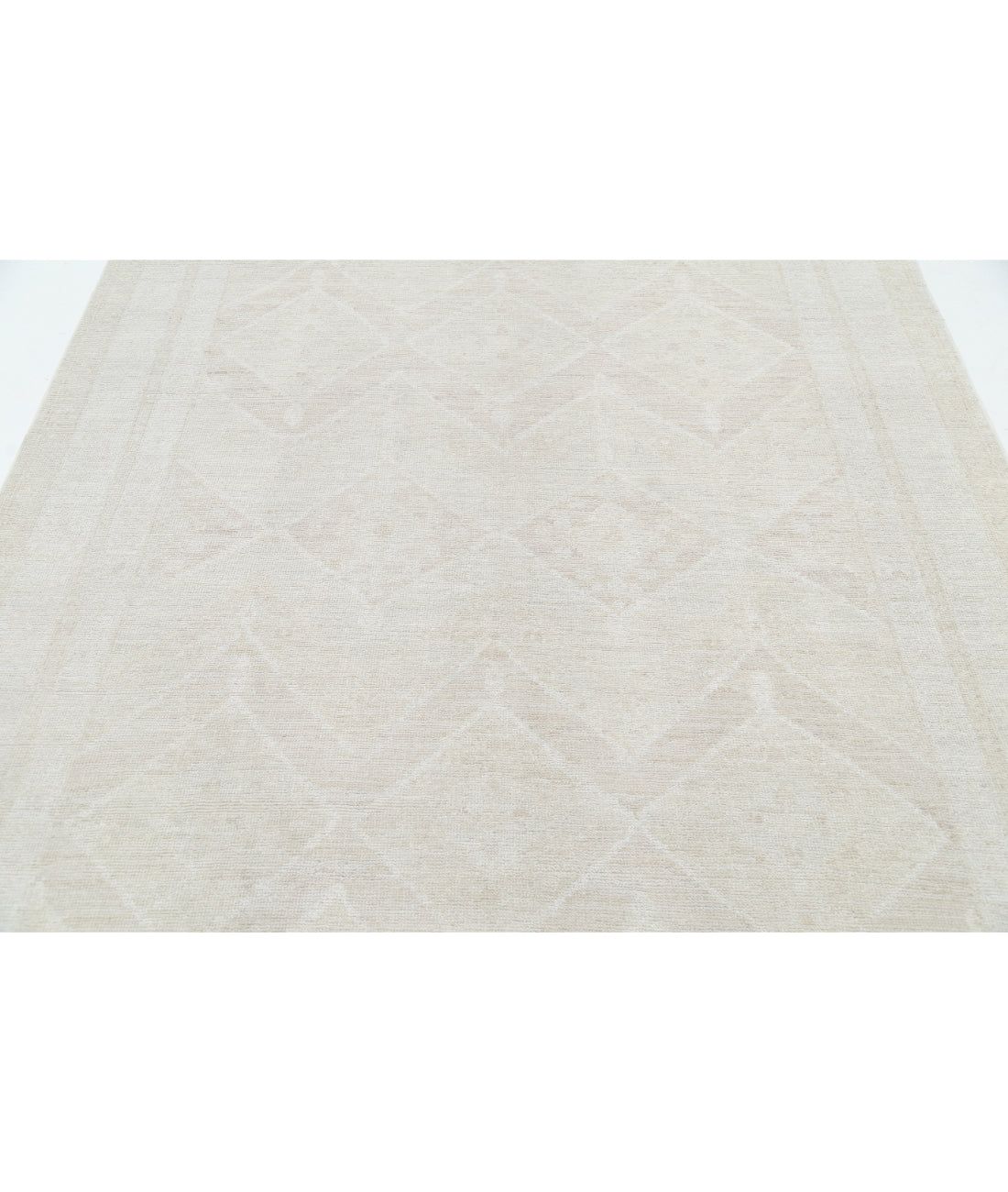Hand Knotted Oushak Wool Rug - 5'11'' x 8'10'' 5' 11" X 8' 10" (180 X 269) / Ivory / Taupe