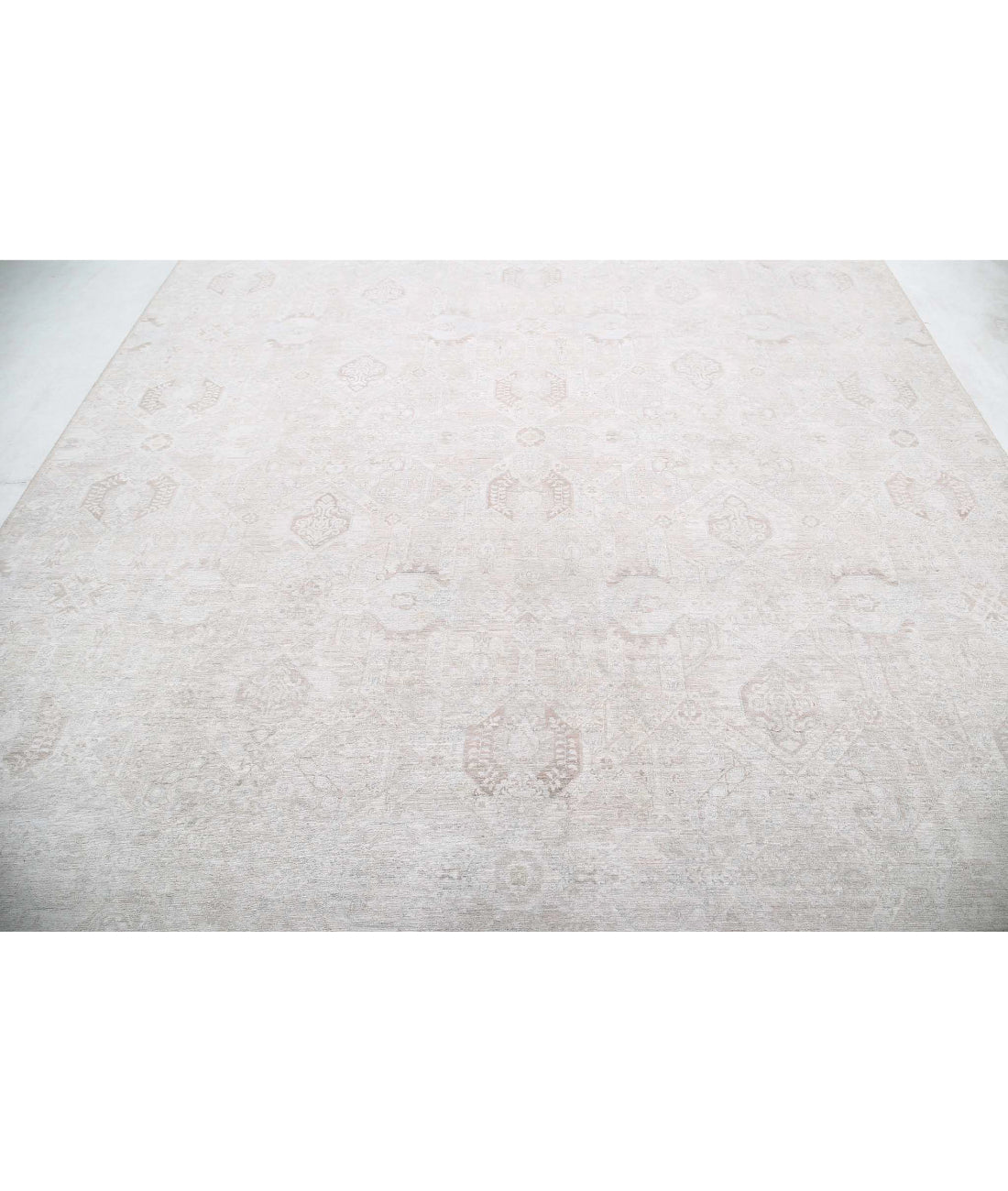 Hand Knotted Fine Artemix Wool Rug - 8'7'' x 11'4'' 8'7'' x 11'4'' (258 X 340) / Taupe / Ivory