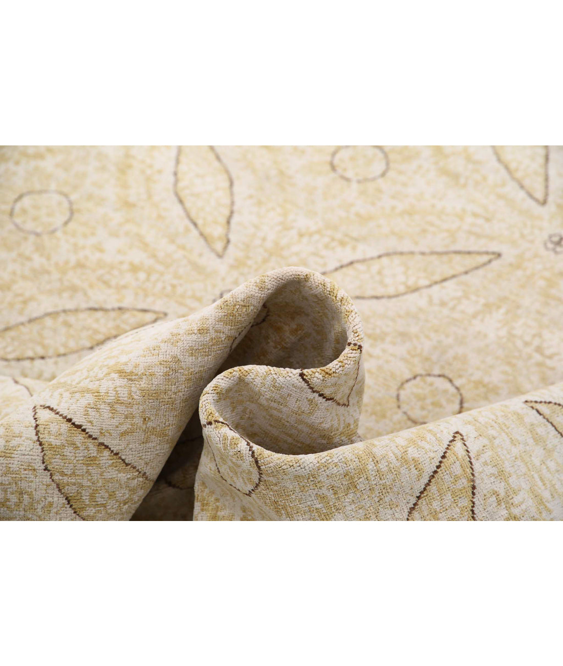 Hand Knotted Fine Artemix Wool Rug - 8'1'' x 9'8'' 8'1'' x 9'8'' (243 X 290) / Gold / Ivory