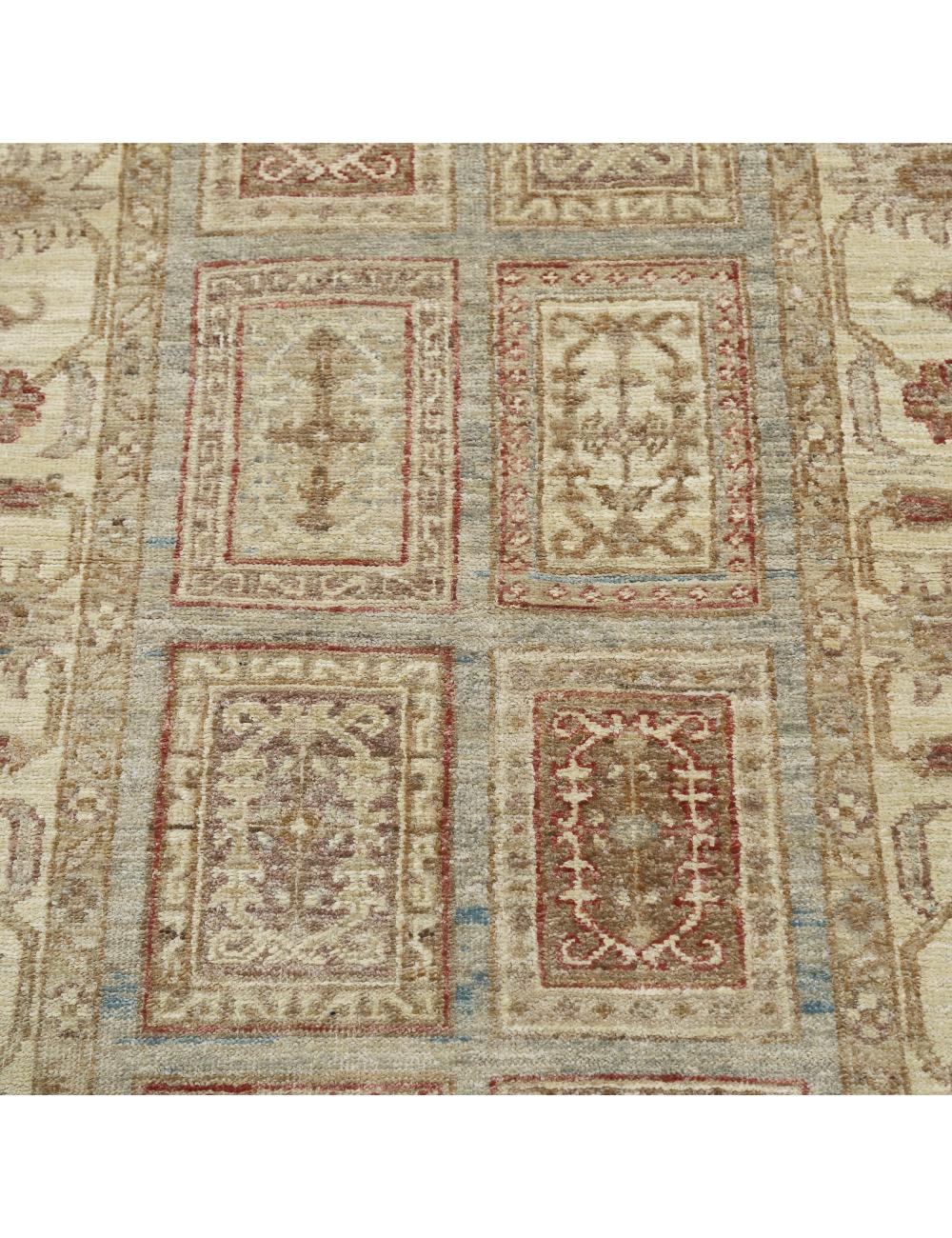 Hand Knotted Bakhtiari Wool Rug - 2'9'' x 4'11''