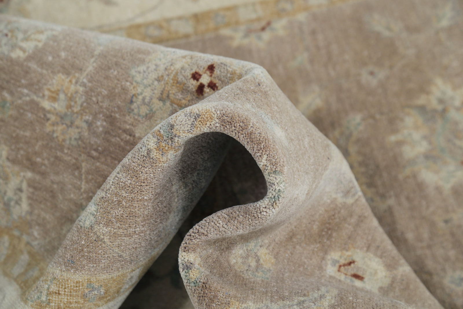 Hand Knotted Ziegler Wool Rug - 5'1'' x 8'0''