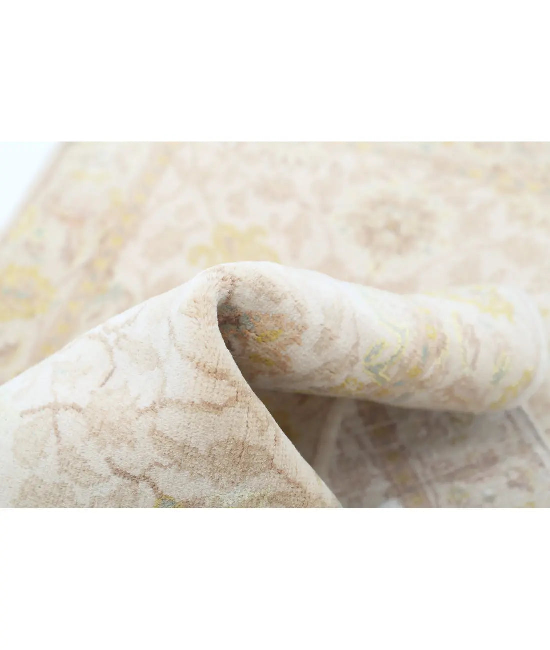 Hand Knotted Agra Kashan Wool Rug - 2'0'' x 4'1''