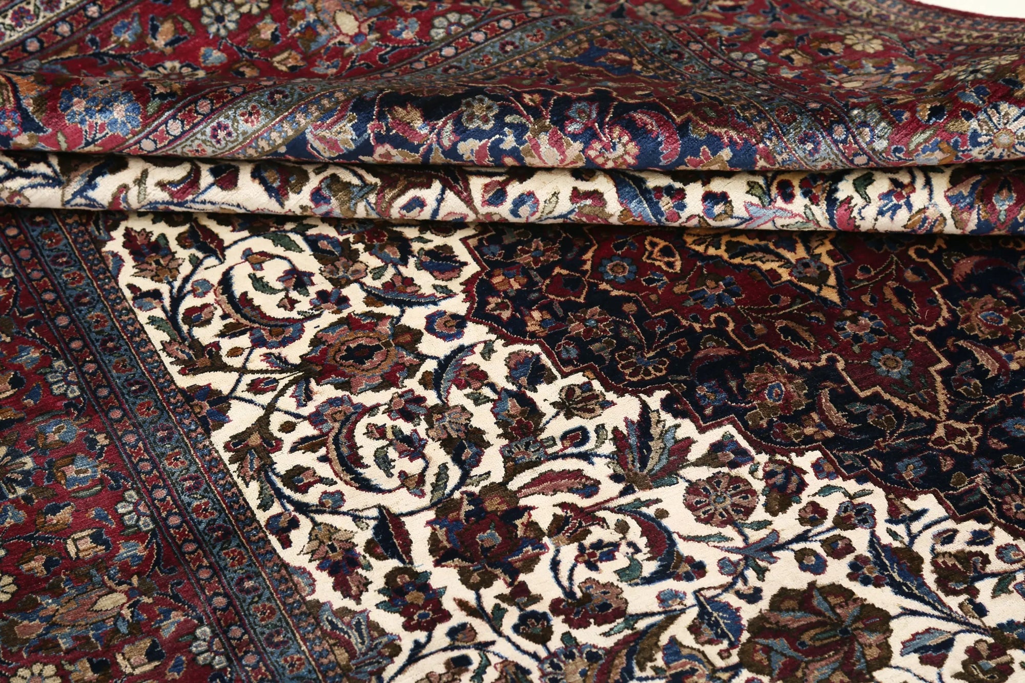 Hand Knotted Antique Masterpiece Persian Kashan Fine Silk Rug - 4'3'' x 6'8'' - Arteverk Rugs Area rug