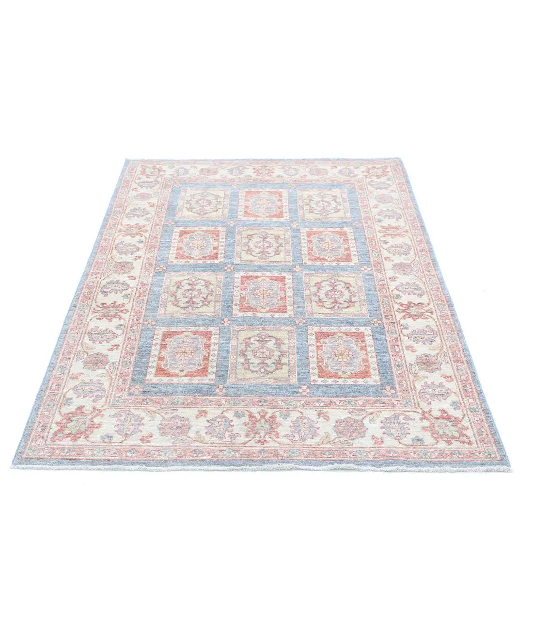 Hand Knotted Bakhtiari Wool Rug - 4'0'' x 5'11''