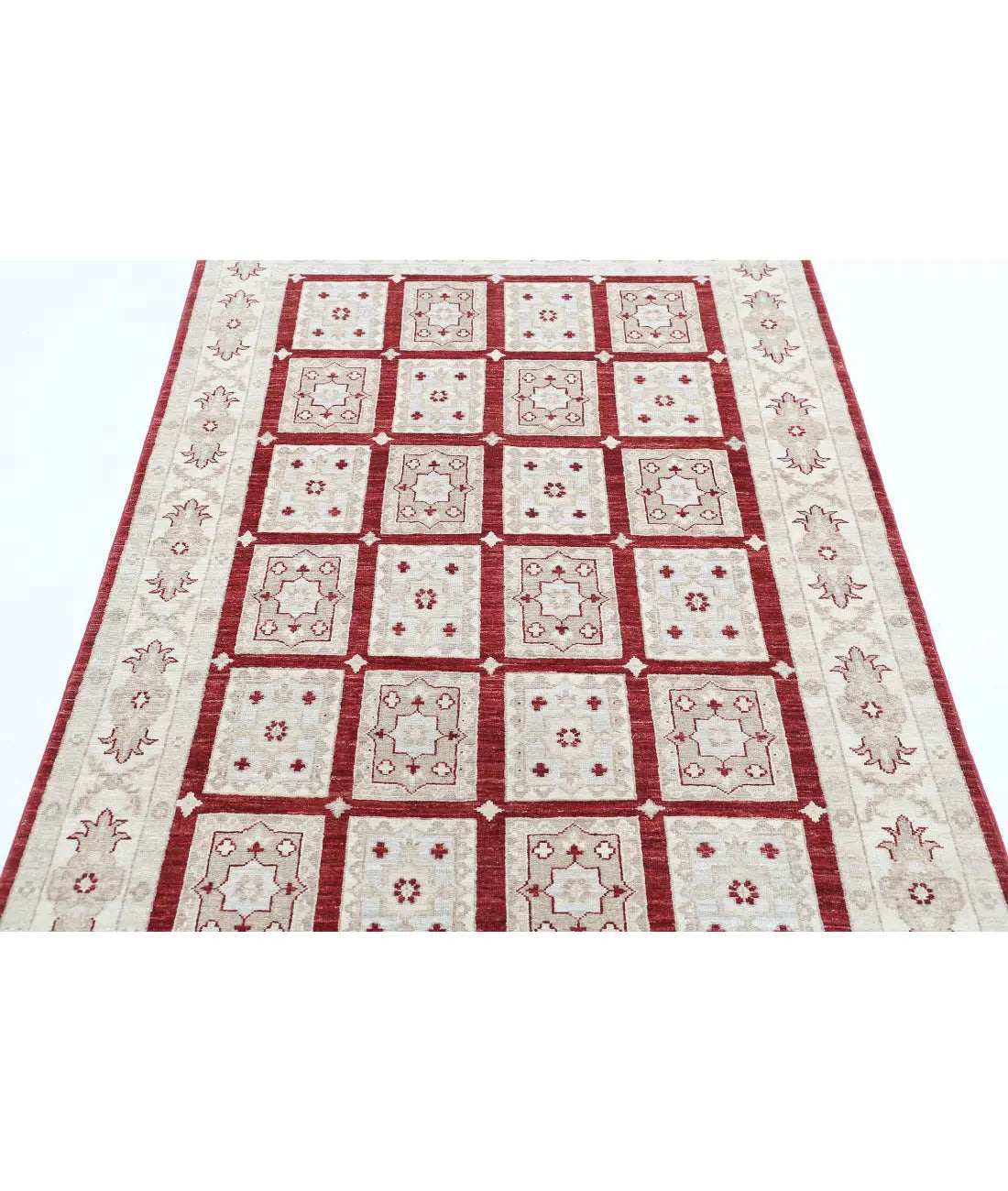 Hand Knotted Bakhtiari Wool Rug - 4'0'' x 6'0''