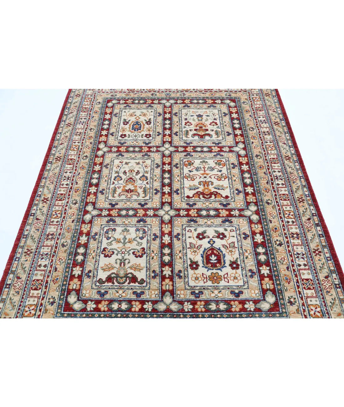 Hand Knotted Bakhtiari Wool Rug - 4'10'' x 6'5''