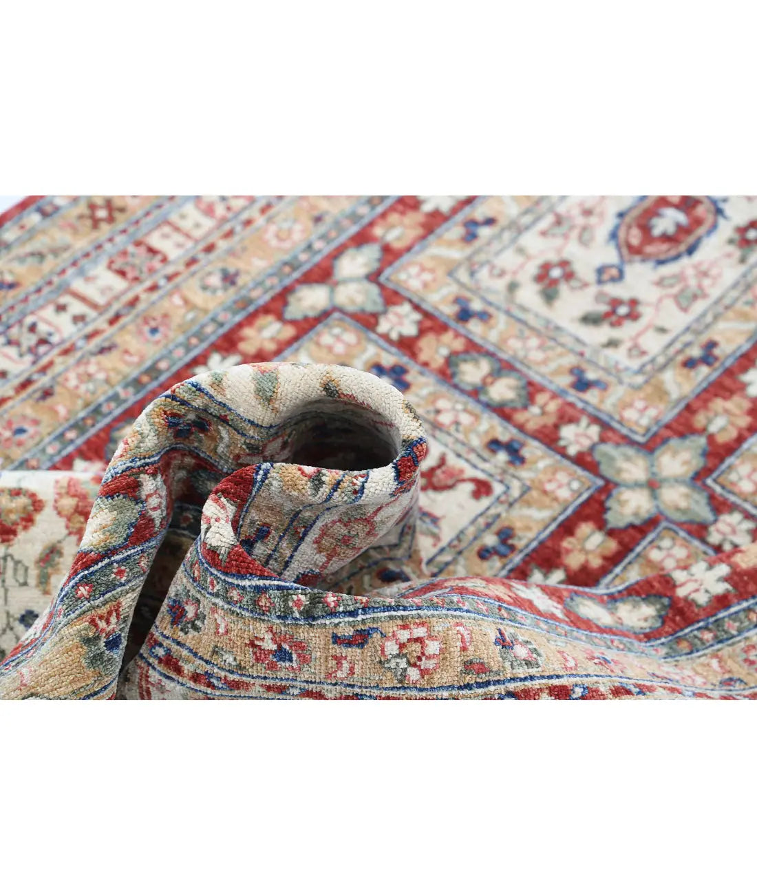 Hand Knotted Bakhtiari Wool Rug - 4'4'' x 6'8''