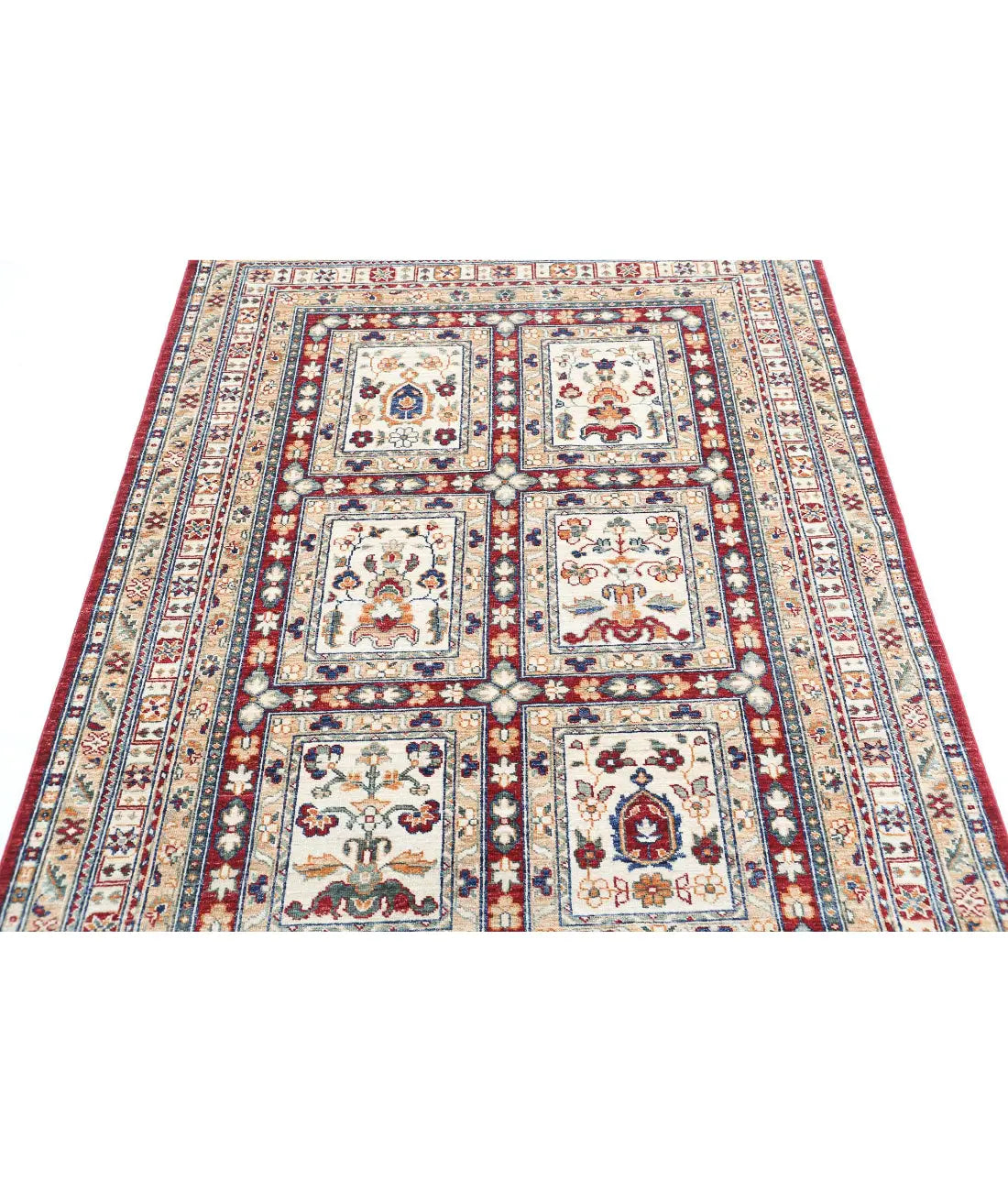Hand Knotted Bakhtiari Wool Rug - 4'5'' x 6'2''