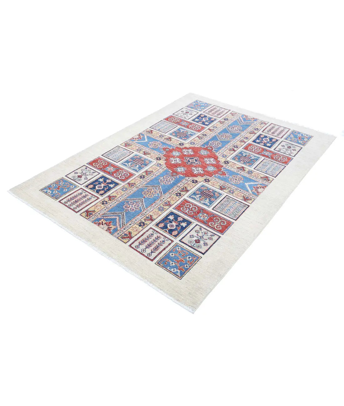 Hand Knotted Bakhtiari Wool Rug - 4'9'' x 6'6''