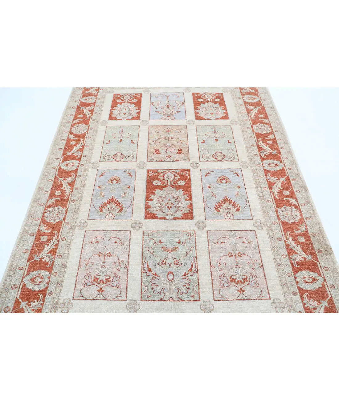 Hand Knotted Bakhtiari Wool Rug - 5'7'' x 7'9''