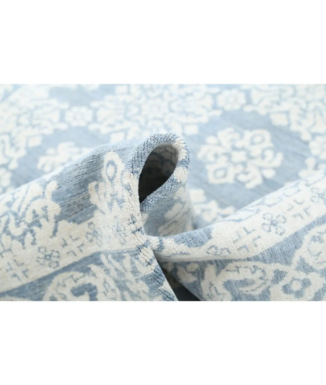 Hand Knotted Fine Serenity Wool Rug - 4'4'' x 6'6'' - Arteverk Rugs Area rug