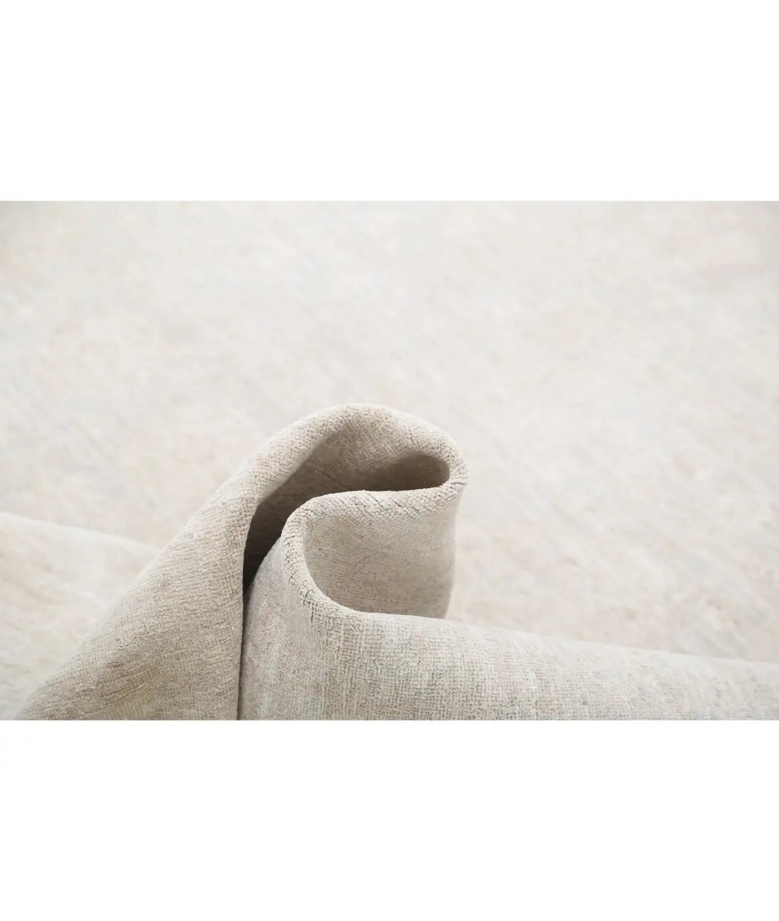 Hand Knotted Fine Serenity Wool Rug - 7'10'' x 9'10''