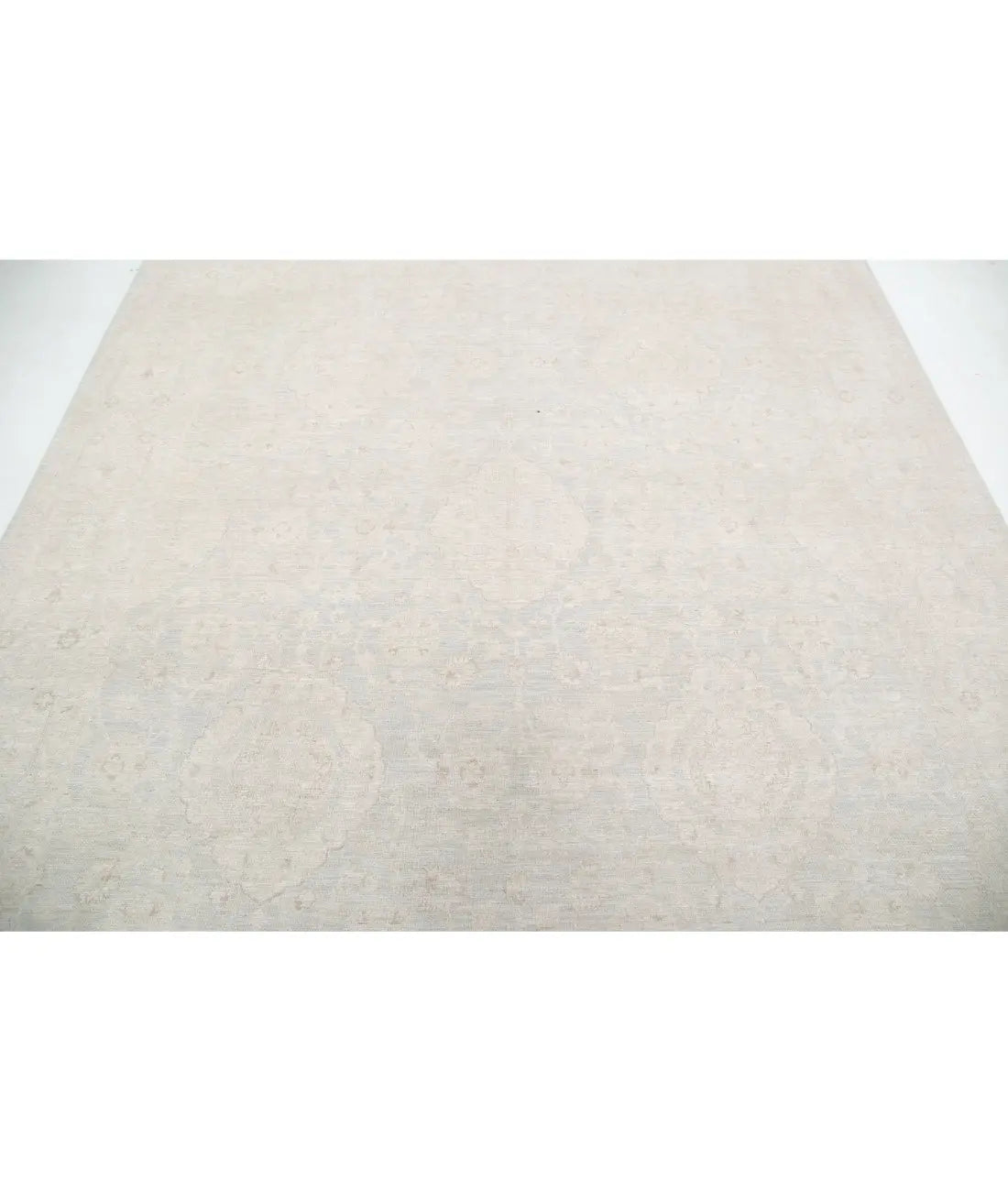 Hand Knotted Fine Serenity Wool Rug - 7'10'' x 9'10''