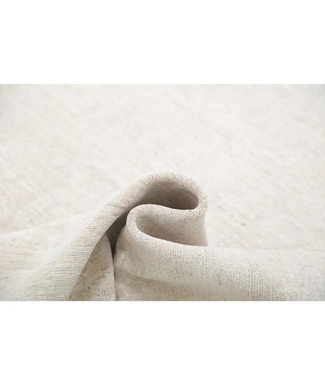 Hand Knotted Fine Serenity Wool Rug - 8'2'' x 10'1''