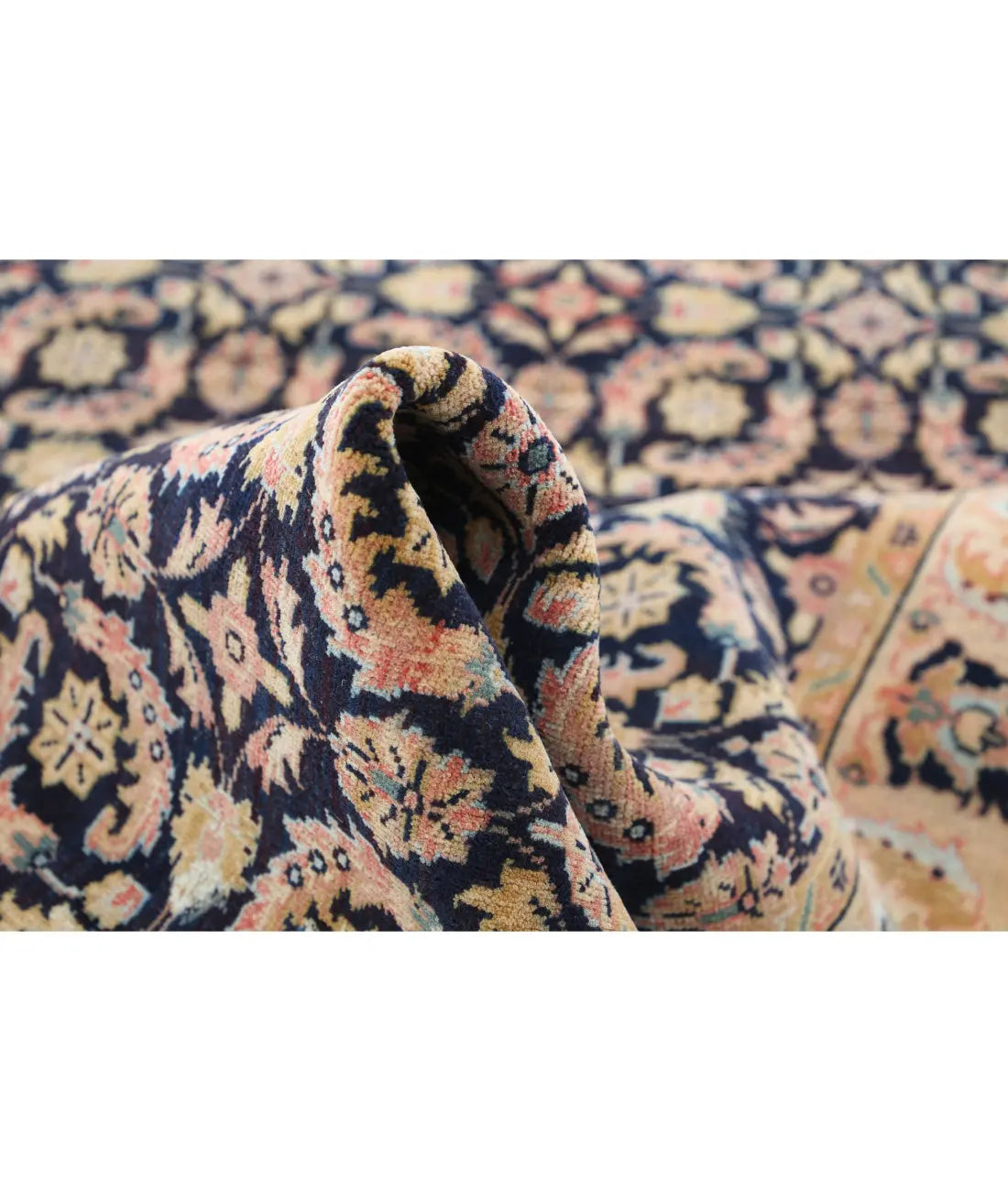 Hand Knotted Heritage Tabriz Wool Rug - 3'11'' x 11'7''