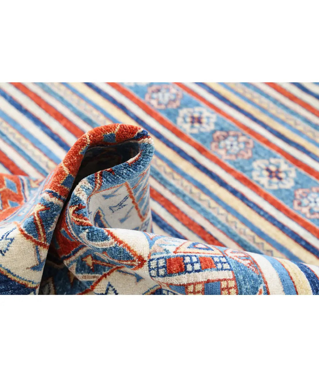 Hand Knotted Khurjeen Wool Rug - 5'5'' x 7'11''