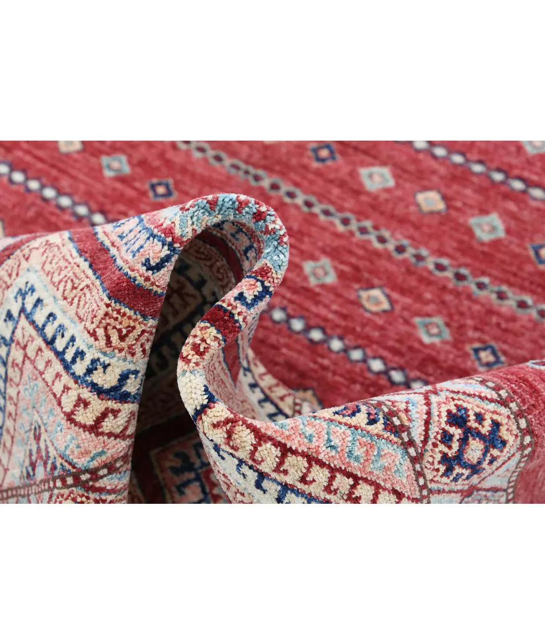 Hand Knotted Khurjeen Wool Rug - 5'6'' x 7'6''