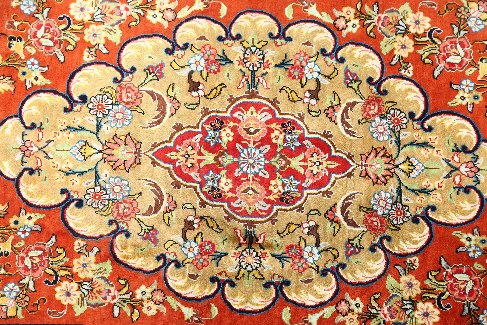 Hand Knotted Masterpiece Oriental Qum Silk Rug - 1'7'' x 5'3''