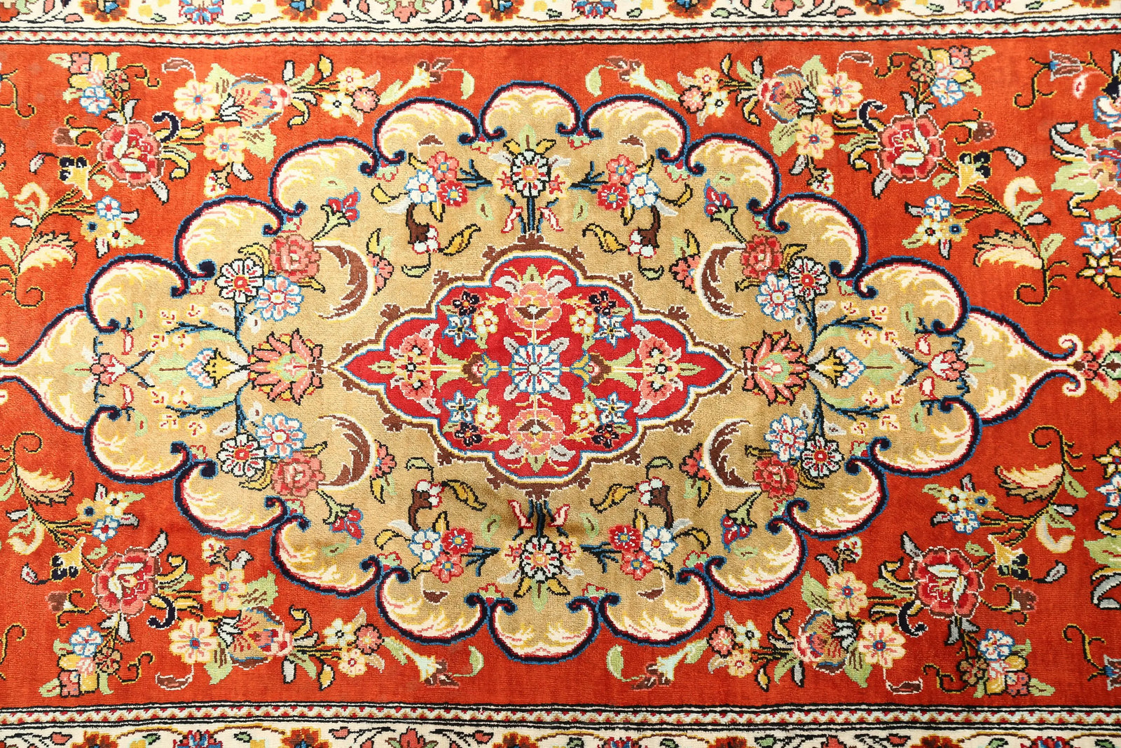 Hand Knotted Masterpiece Oriental Qum Silk Rug - 1'7'' x 5'3''