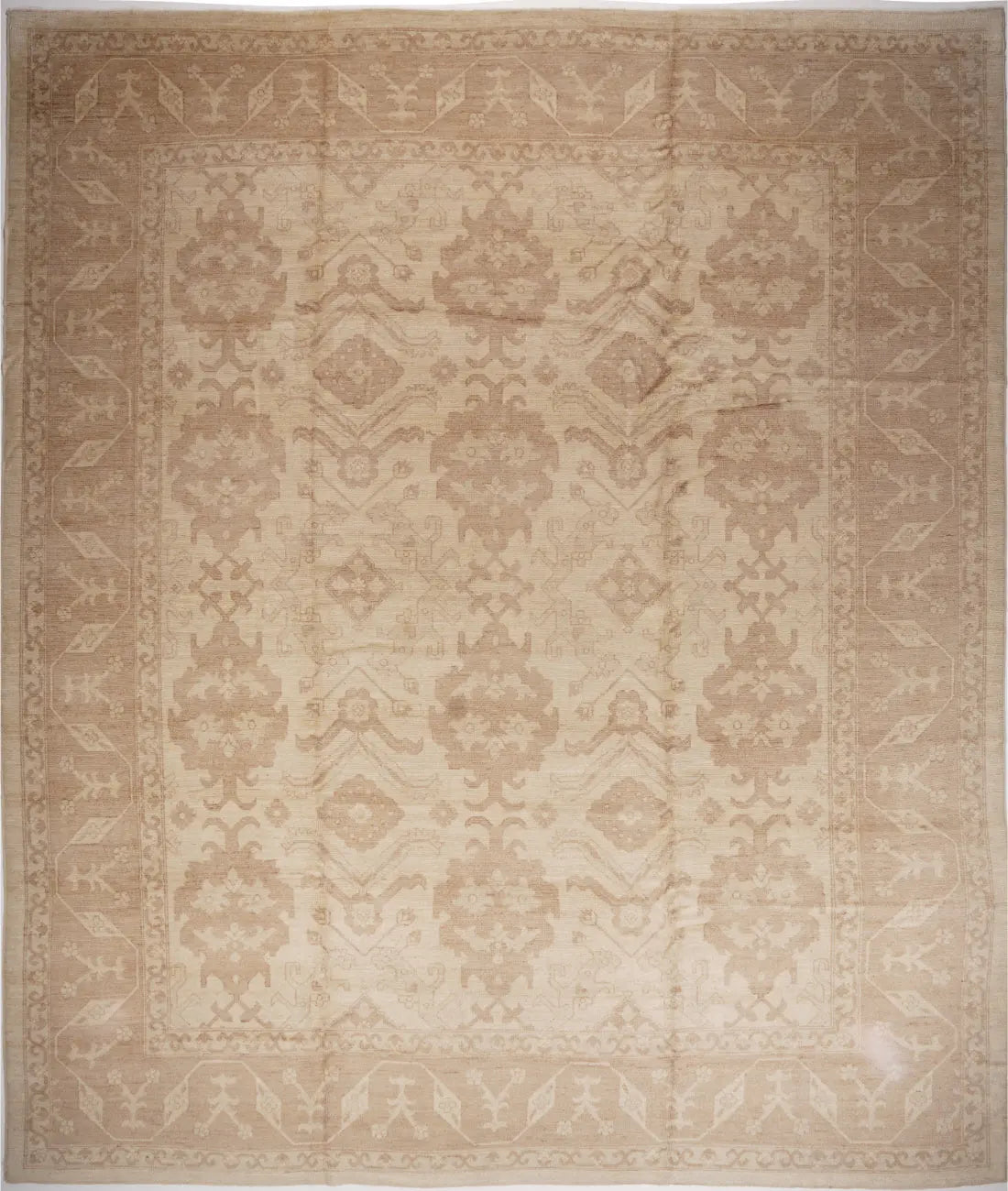 Hand Knotted Oushak Wool Rug - 12&#39;0&#39;&#39; x 14&#39;0&#39;&#39;