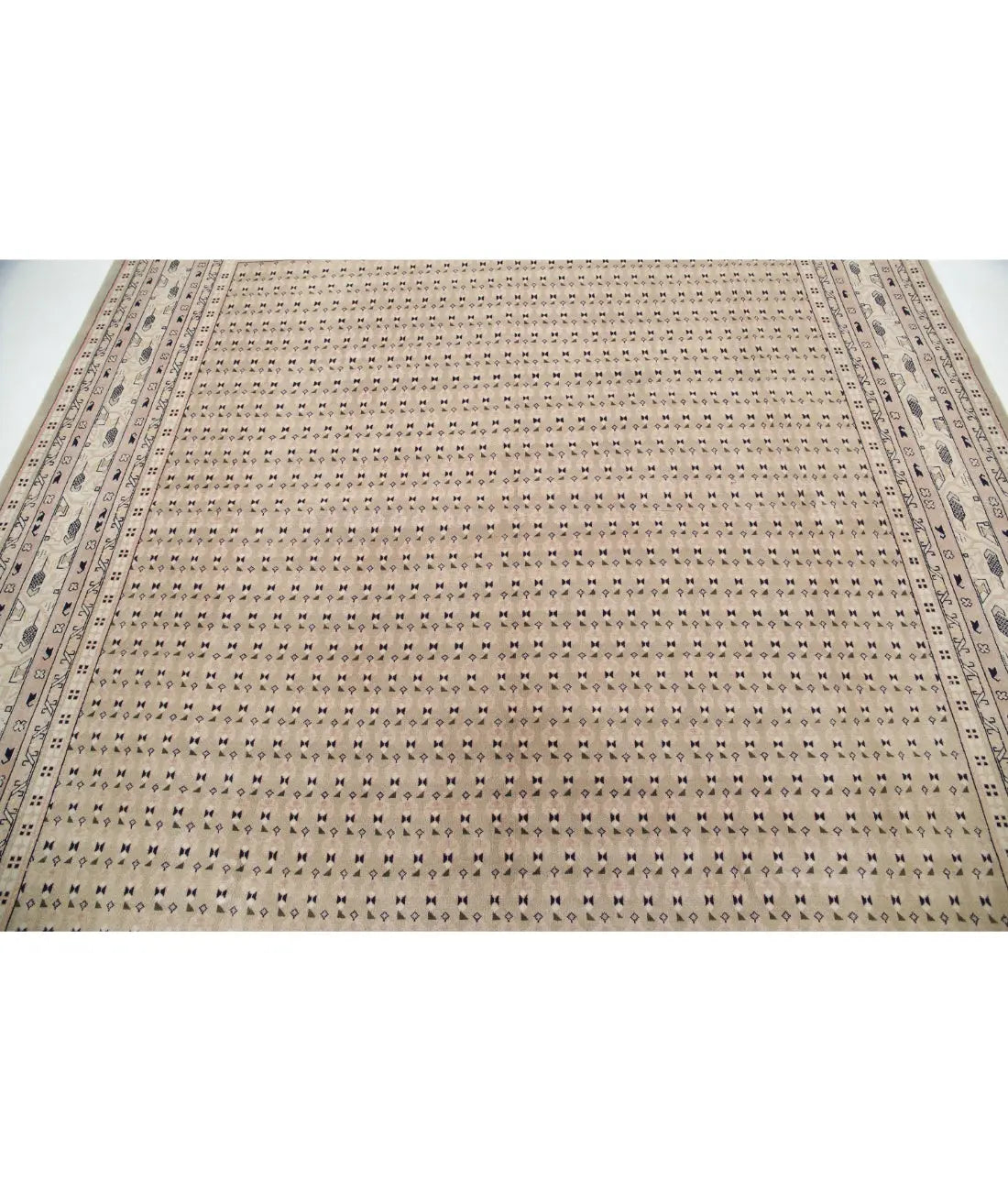 Hand Knotted Oriental Mir Saraband Wool Rug - 7'11'' x 8'9''