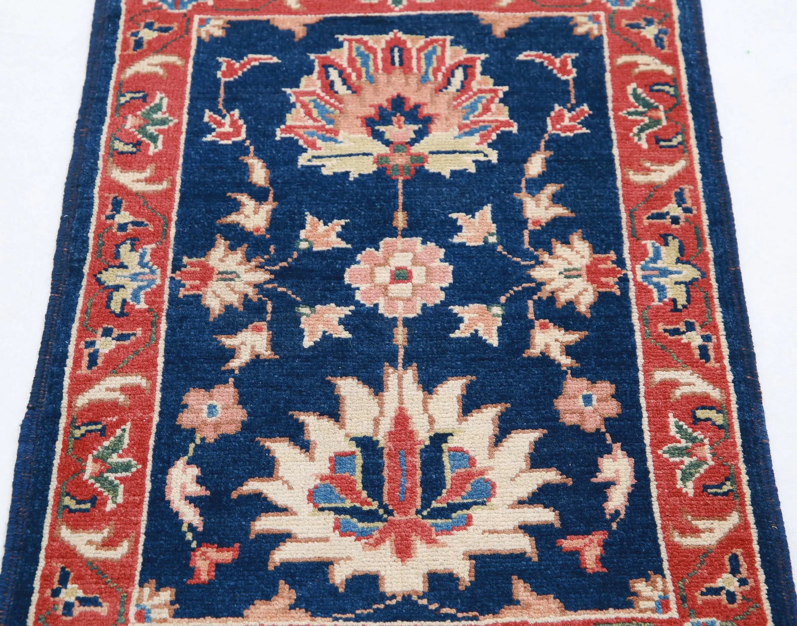 Tapis en laine Ziegler Farhan Gul noué à la main - 1'11'' x 2'11''